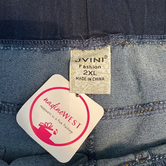 NWT denim skinny leggings. Elastic waist. - Picture 2 of 5